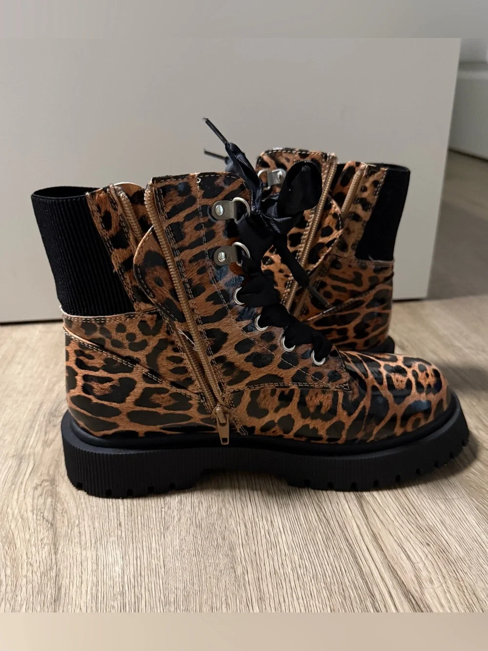 Dolce Vita stylish black